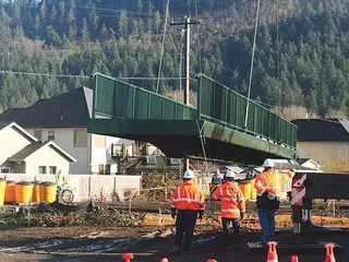 Rail car chassis installation example