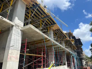 Concrete structure and formwork
